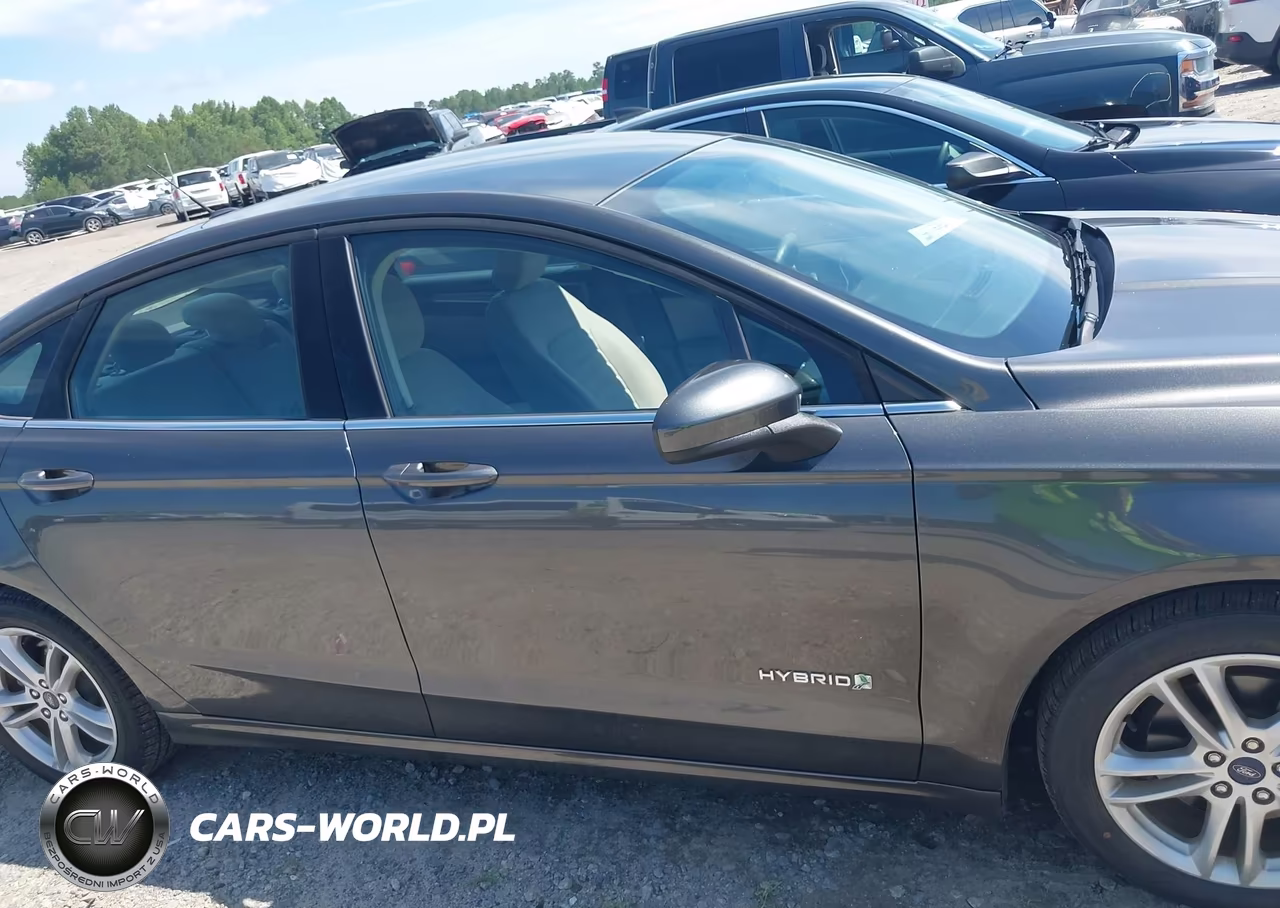 2018 Ford Fusion Hybrid S VIN:3FA6P0UU6JR271462 - 13