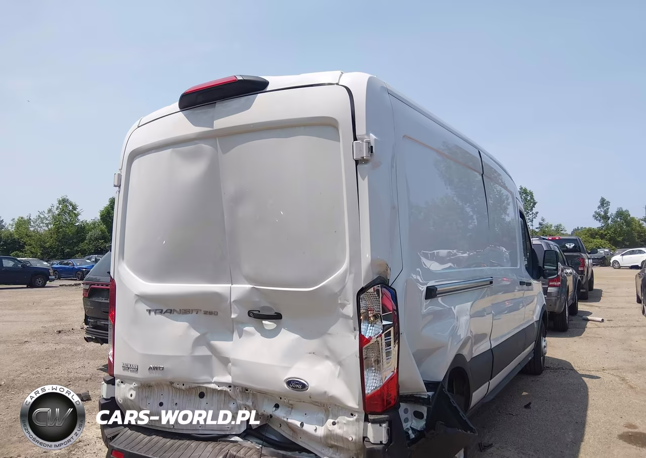 2025 Ford Transit-250 VIN:1FTBR2C83SKA84138 - 4
