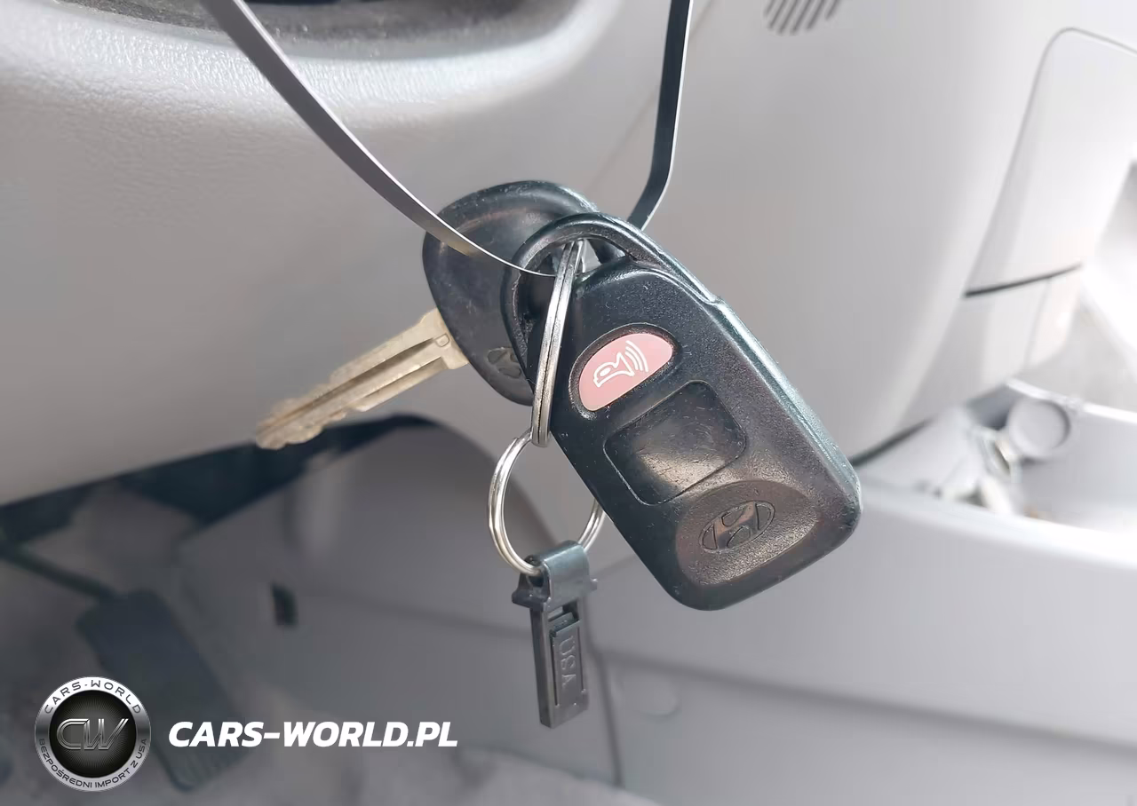 2008 Hyundai Elantra Gls-Se VIN:KMHDU46DX8U284650 - 11