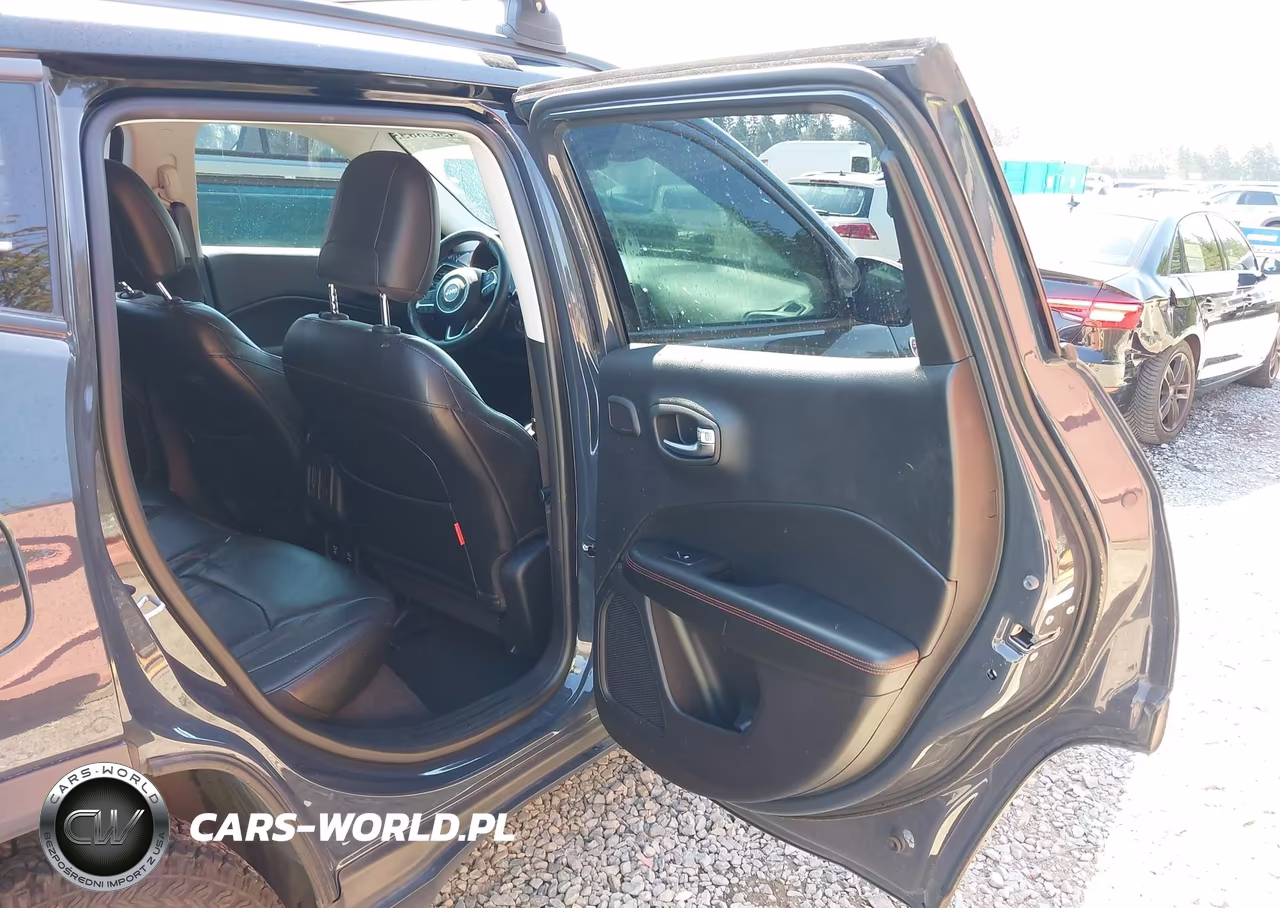 2018 Jeep Compass Trailhawk VIN:3C4NJDDBXJT404093 - 8