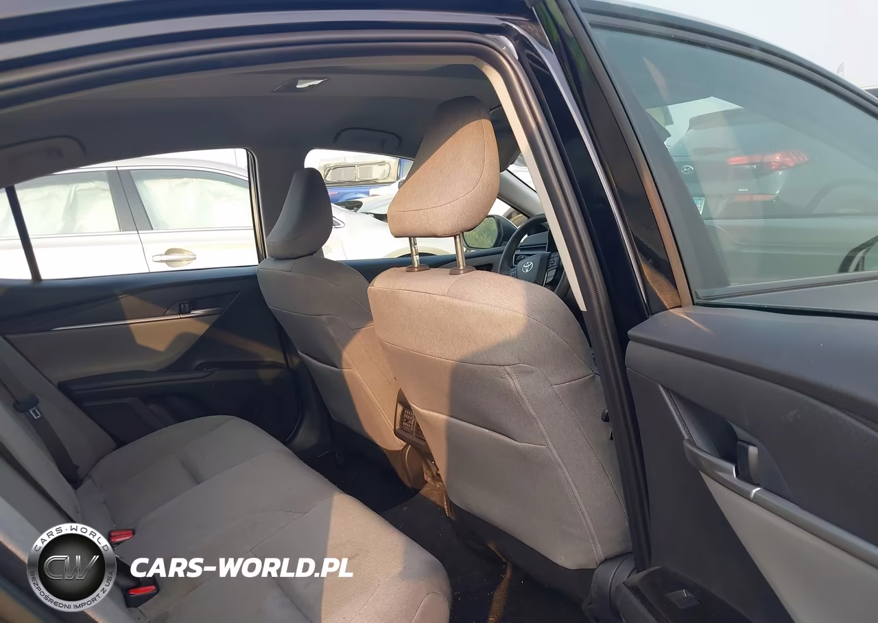 2025 Toyota Camry Le VIN:4T1DAACK3SU639028 - 8