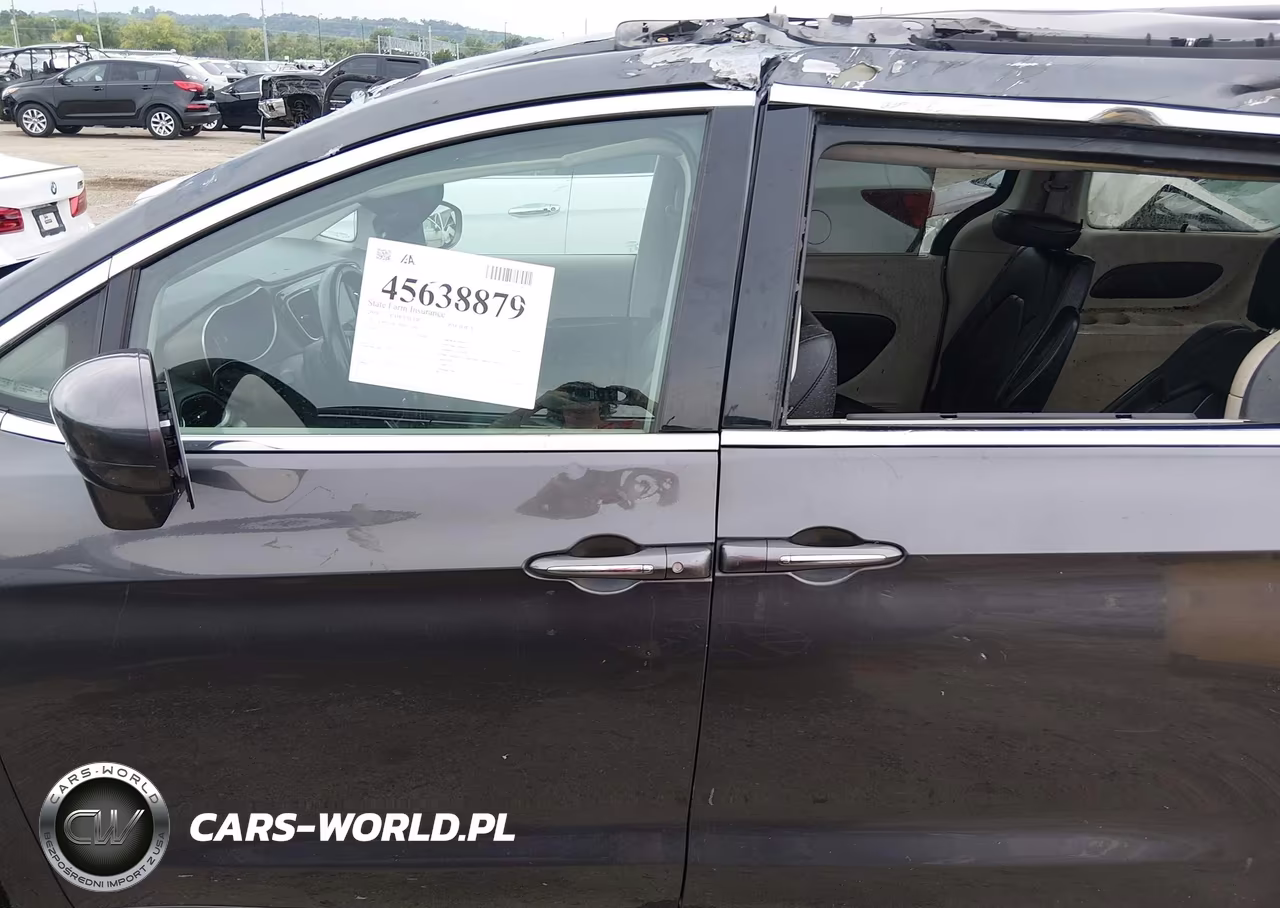 2019 Chrysler Pacifica Touring L VIN:2C4RC1BG1KR651144 - 14