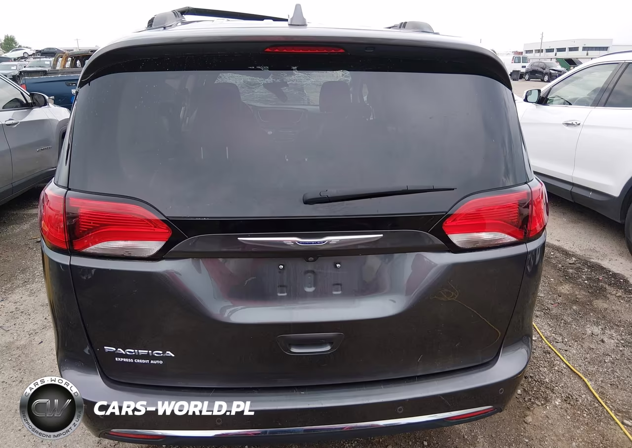 2019 Chrysler Pacifica Touring L VIN:2C4RC1BG1KR651144 - 16