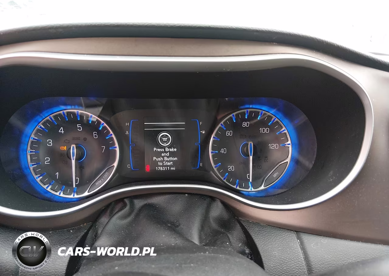 2019 Chrysler Pacifica Touring L VIN:2C4RC1BG1KR651144 - 7