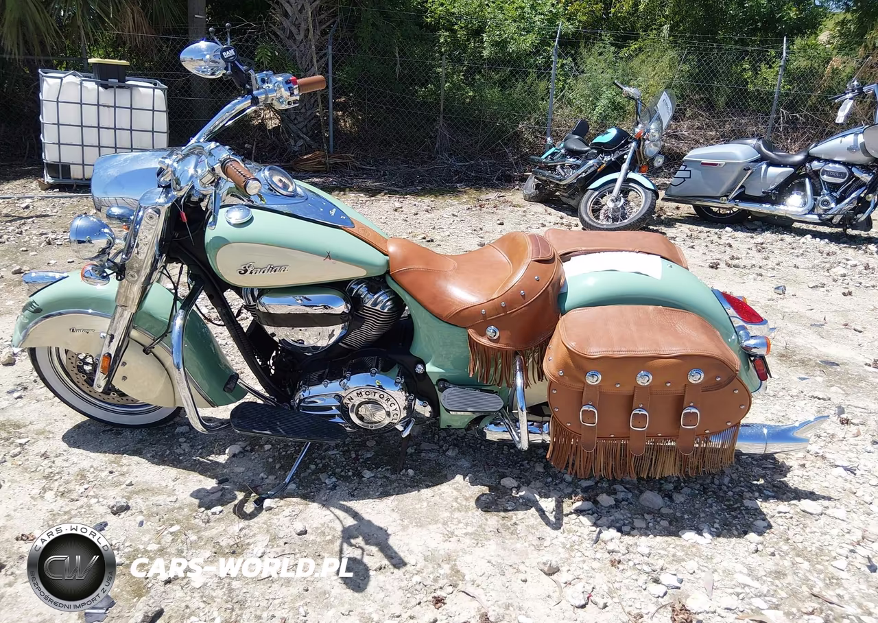 2015 Indian Motorcycle Co. Chief Vintage VIN:56KCCVAA0F3320350 - 13