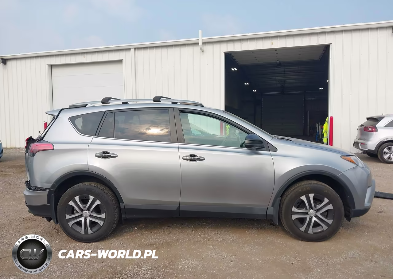 2017 Toyota Rav4 Le VIN:2T3BFREV5HW635450 - 12
