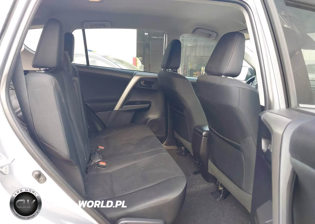 2017 Toyota Rav4 Le VIN:2T3BFREV5HW635450 - 8