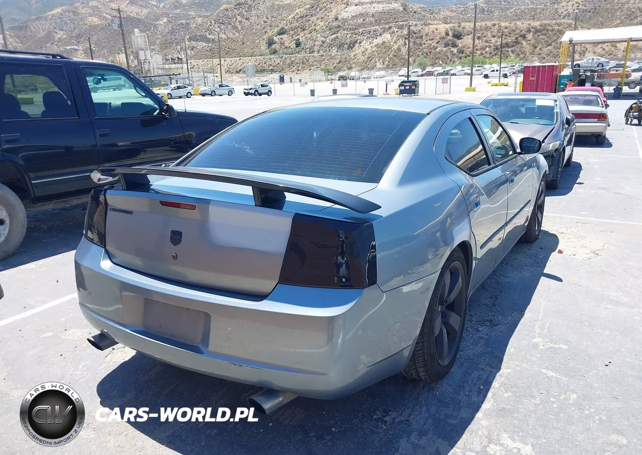 2007 Dodge Charger VIN:2B3KA43G17H757387 - 4