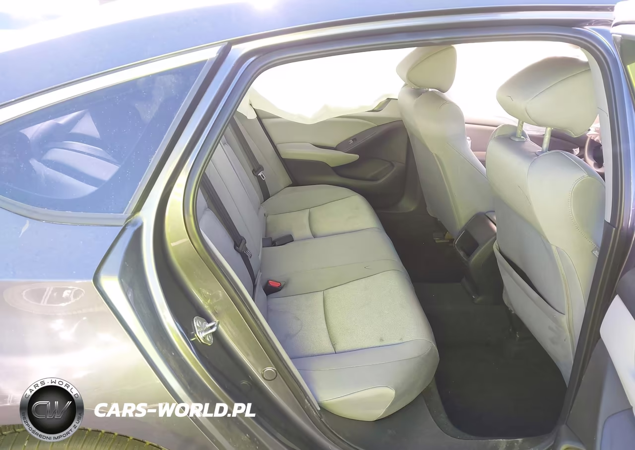 2018 Honda Accord Lx VIN:1HGCV1F14JA111362 - 8