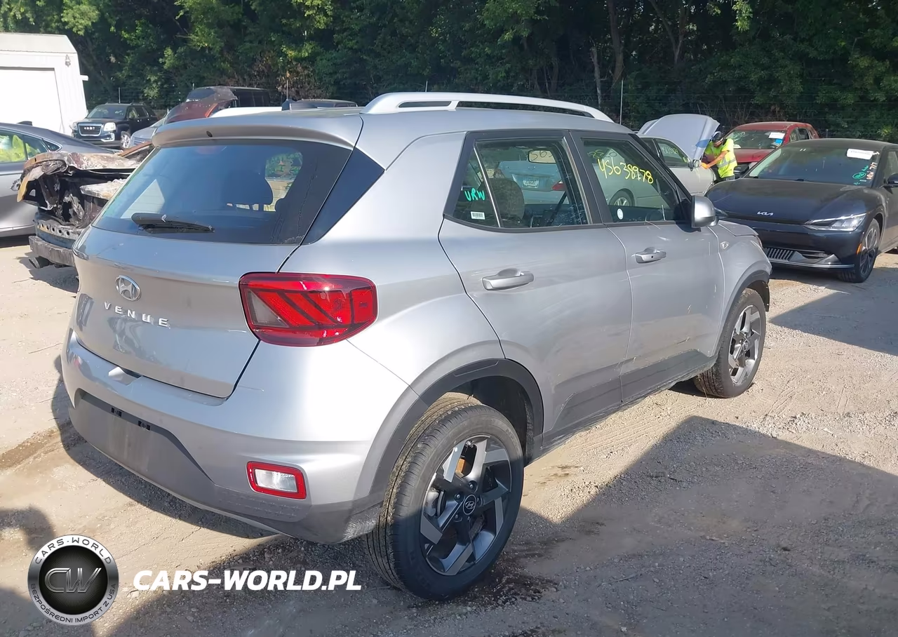 2026 Hyundai Venue Sel VIN:KMHRC8A33TU423699 - 4