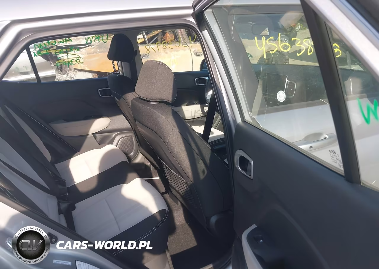 2026 Hyundai Venue Sel VIN:KMHRC8A33TU423699 - 8
