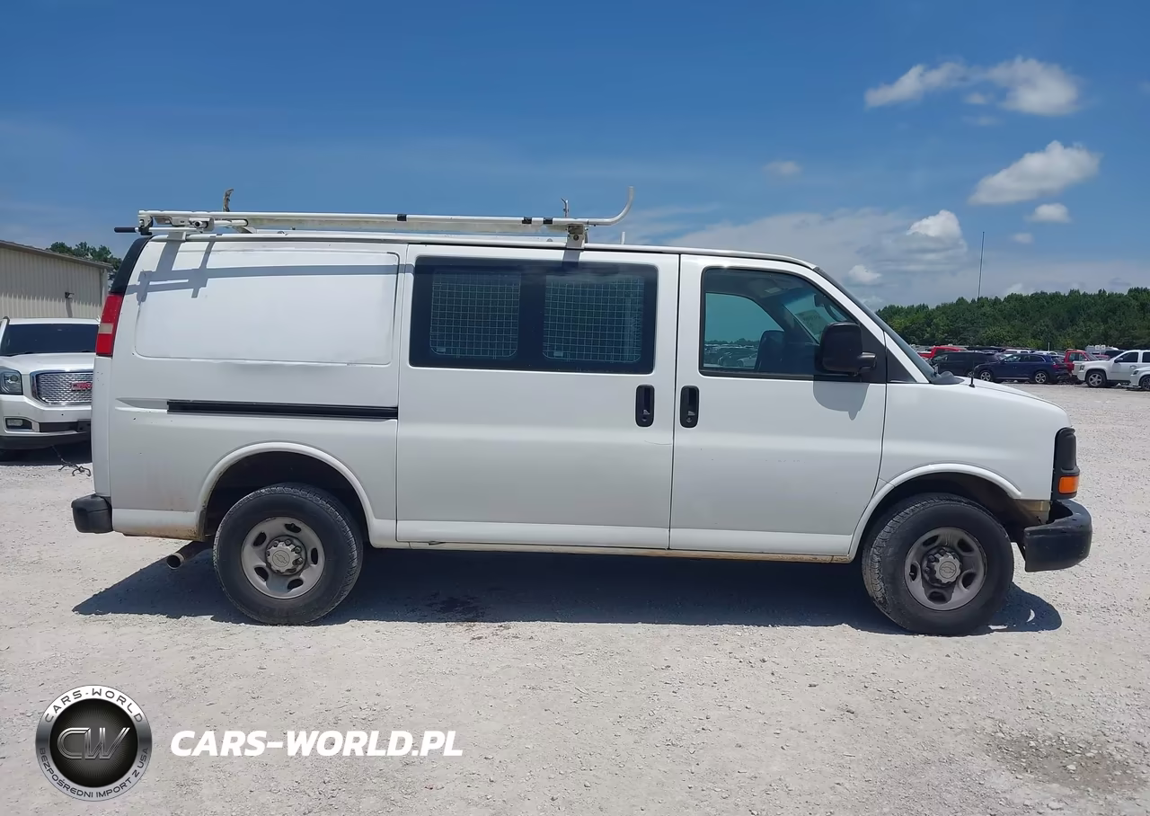 2015 Chevrolet Express 2500 Work Van VIN:1GCWGFCF2F1157430 - 13