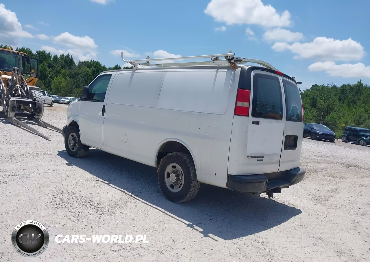 2015 Chevrolet Express 2500 Work Van VIN:1GCWGFCF2F1157430 - 3