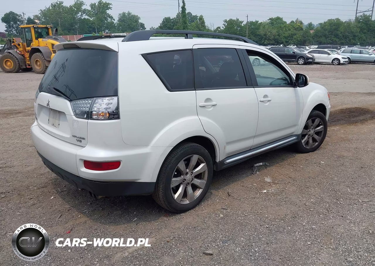 2010 Mitsubishi Outlander Xls VIN:JA4JT4AX2AZ009837 - 4