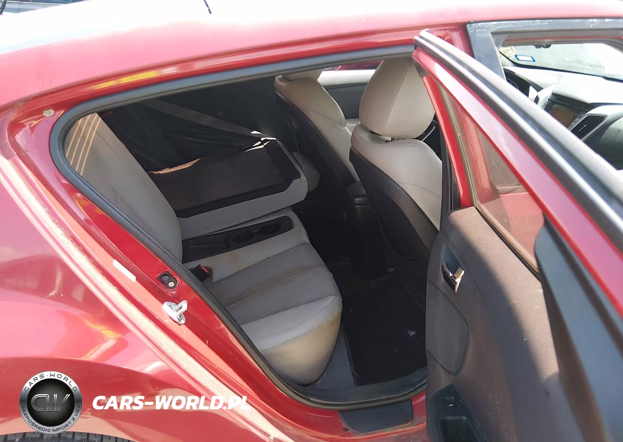 2012 Hyundai Veloster Base W-Gray VIN:KMHTC6AD2CU074425 - 8