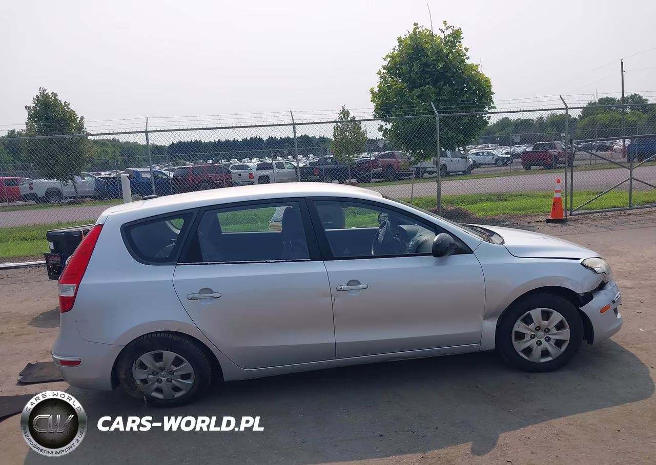 2010 Hyundai Elantra Touring Gls VIN:KMHDB8AE4AU061121 - 13