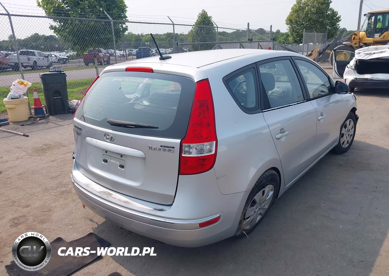 2010 Hyundai Elantra Touring Gls VIN:KMHDB8AE4AU061121 - 4
