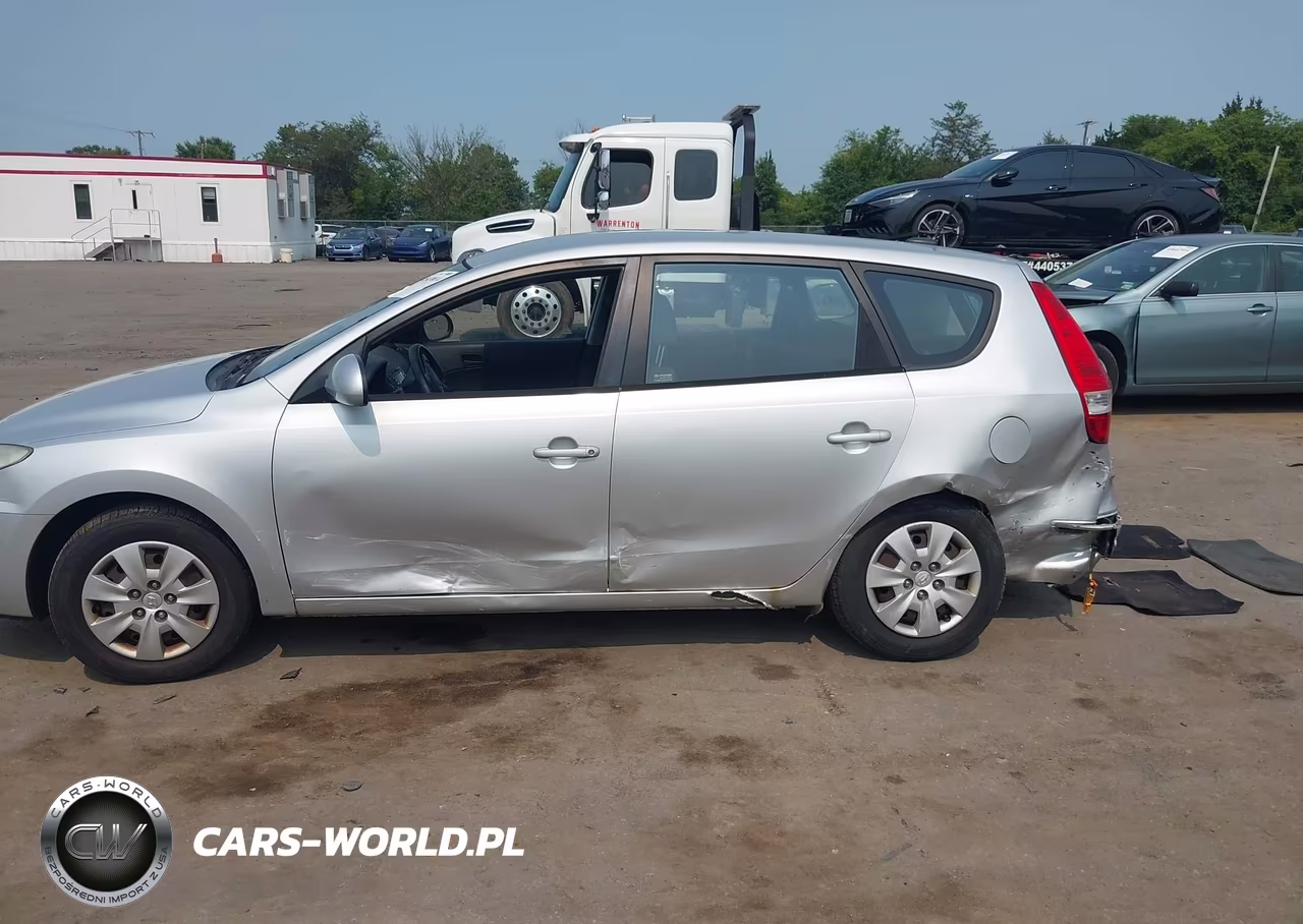 2010 Hyundai Elantra Touring Gls VIN:KMHDB8AE4AU061121 - 6