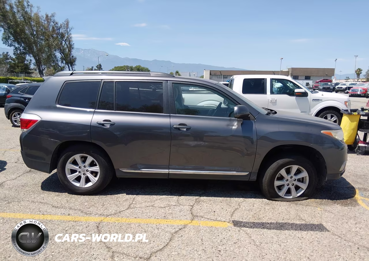 2013 Toyota Highlander Base Plus V6 VIN:5TDZK3EH0DS117131 - 13
