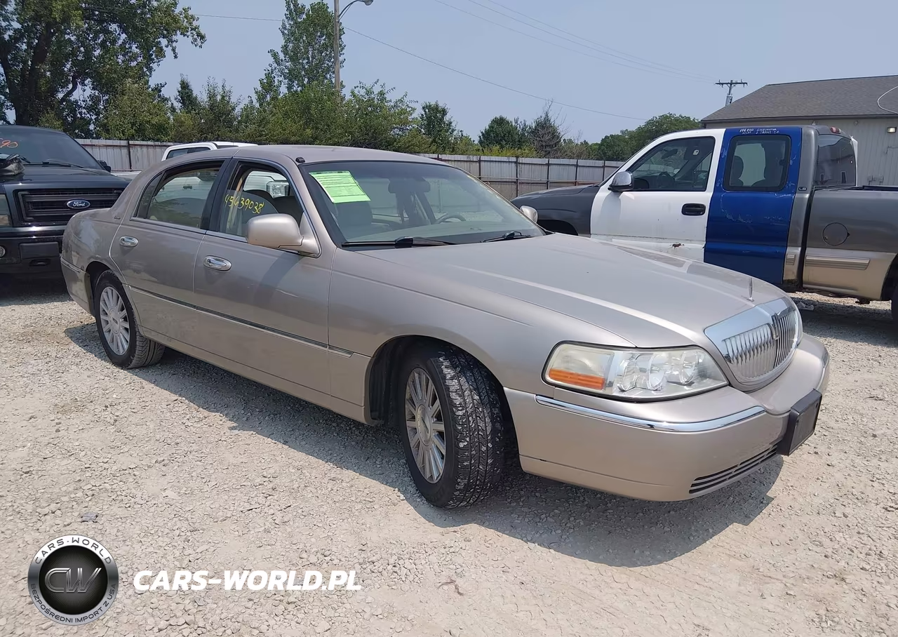 2003 Lincoln Town Car Executive