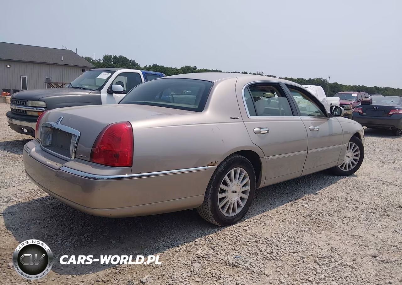 2003 Lincoln Town Car Executive VIN:1LNHM81W43Y690507 - 4