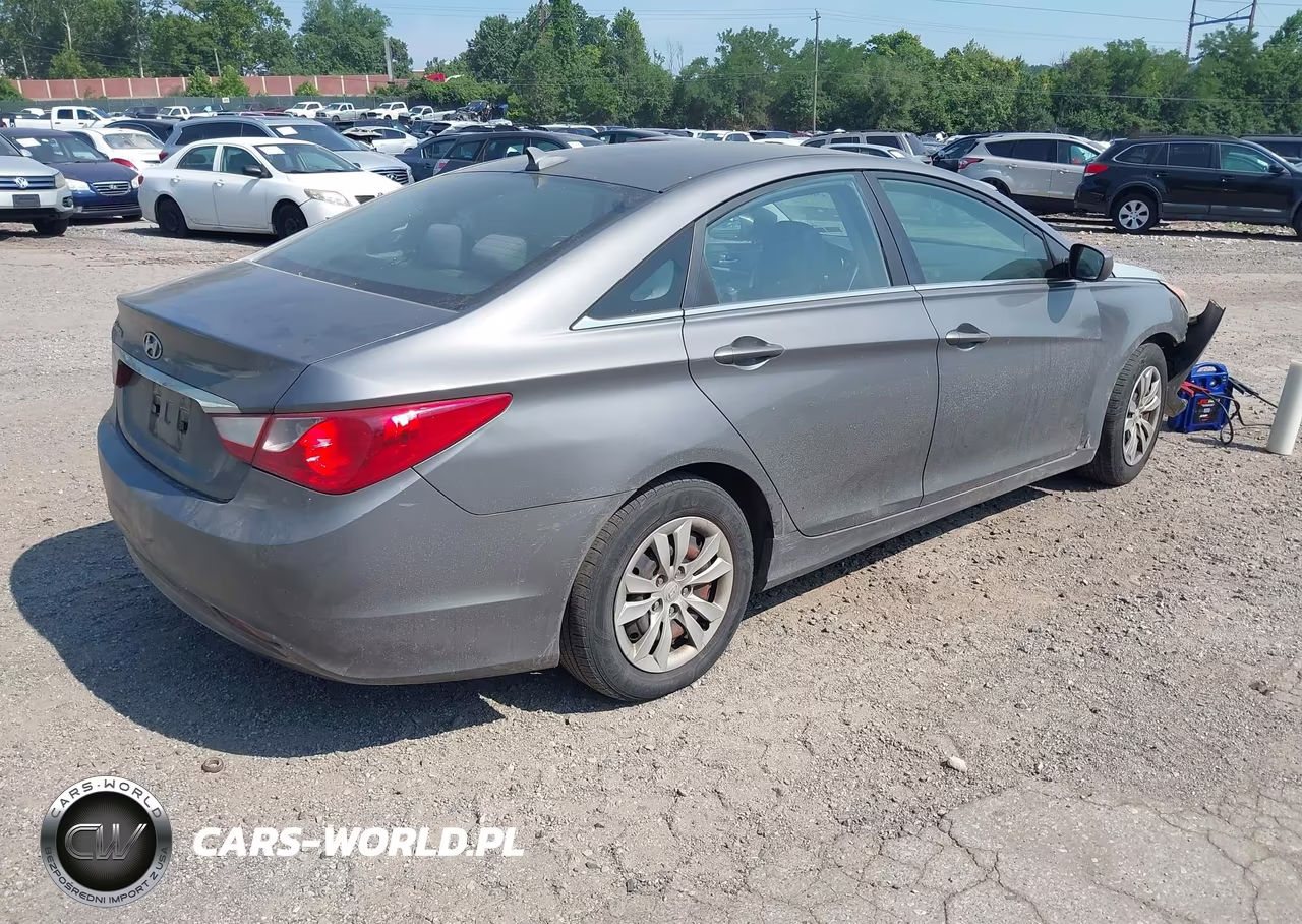 2011 Hyundai Sonata Gls VIN:5NPEB4AC3BH040627 - 4