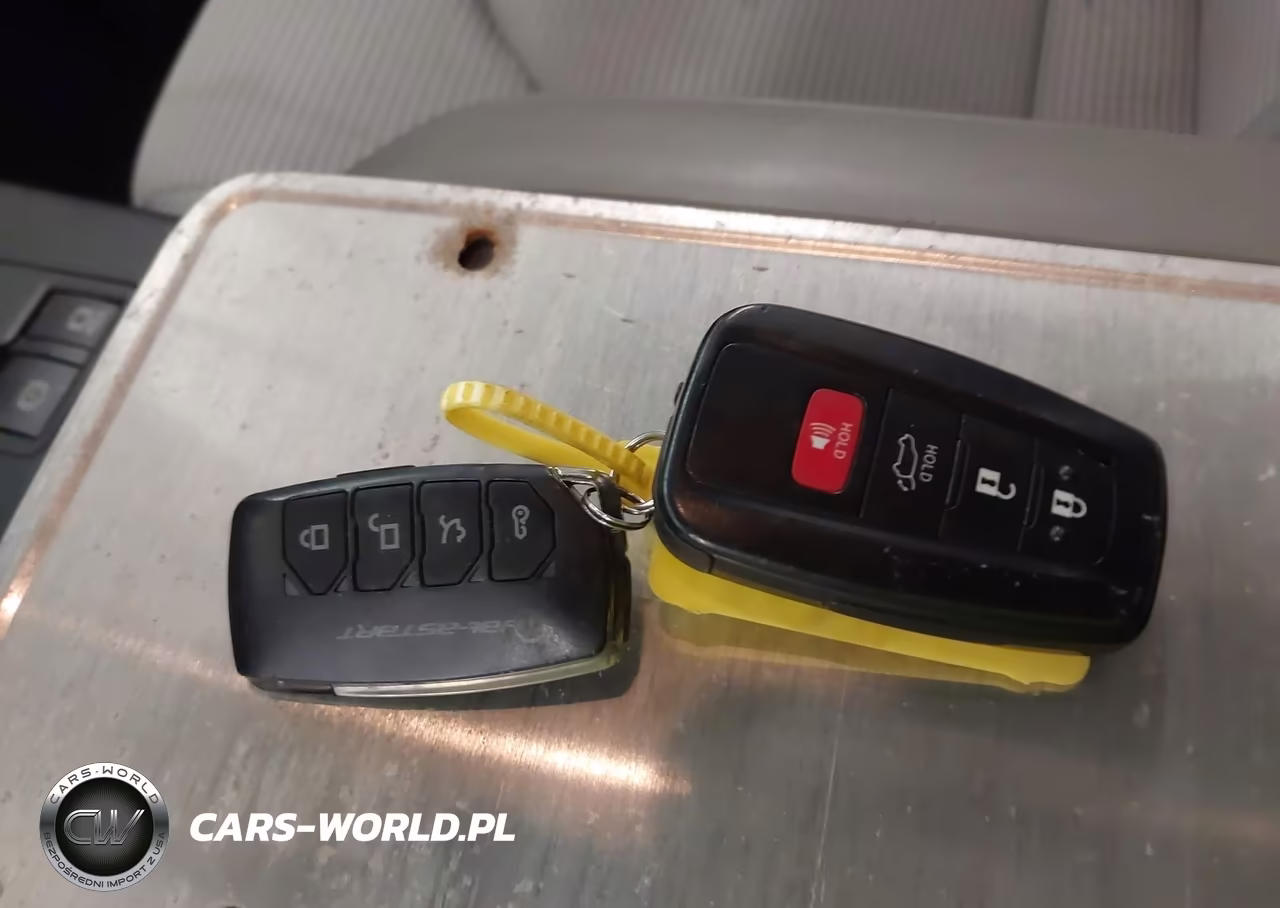 2022 Toyota Highlander Le VIN:5TDBZRBH6NS243760 - 11