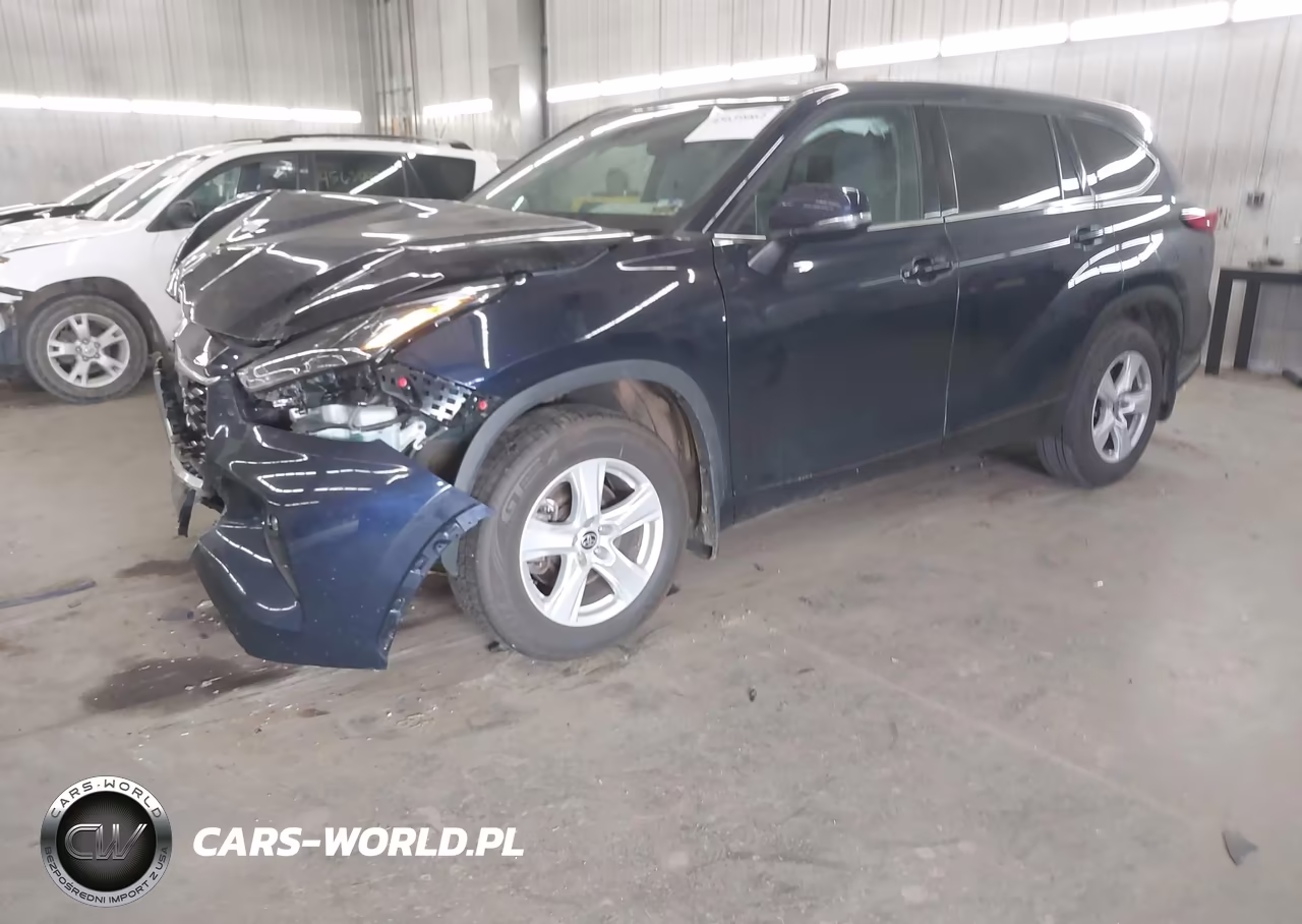 2022 Toyota Highlander Le VIN:5TDBZRBH6NS243760 - 2