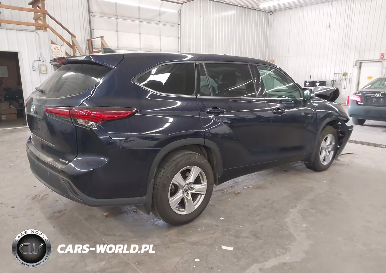 2022 Toyota Highlander Le VIN:5TDBZRBH6NS243760 - 4