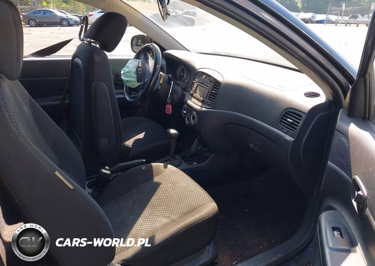 2010 Hyundai Accent Gs VIN:KMHCM3AC3AU169186 - 5