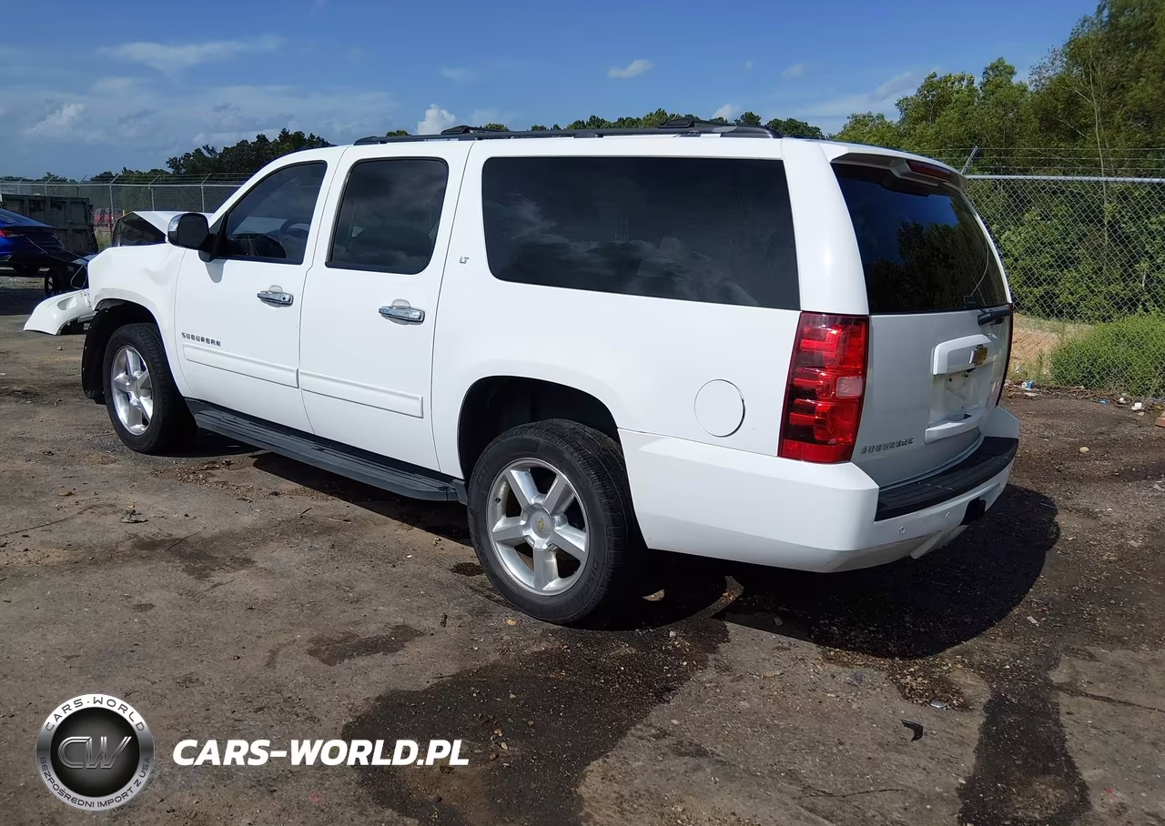 2014 Chevrolet Suburban Lt VIN:1GNSCJE05ER130445 - 3