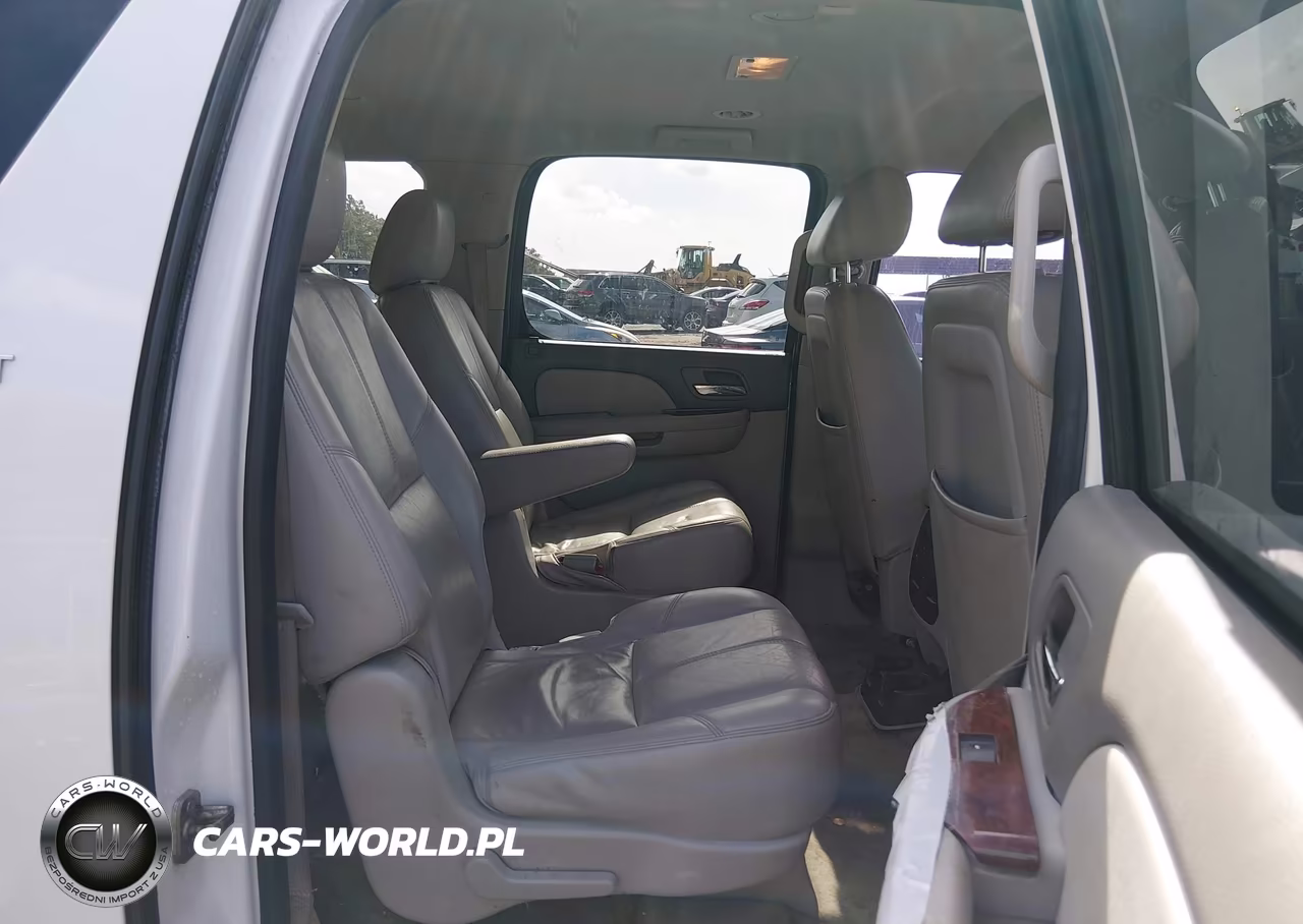 2014 Chevrolet Suburban Lt VIN:1GNSCJE05ER130445 - 8
