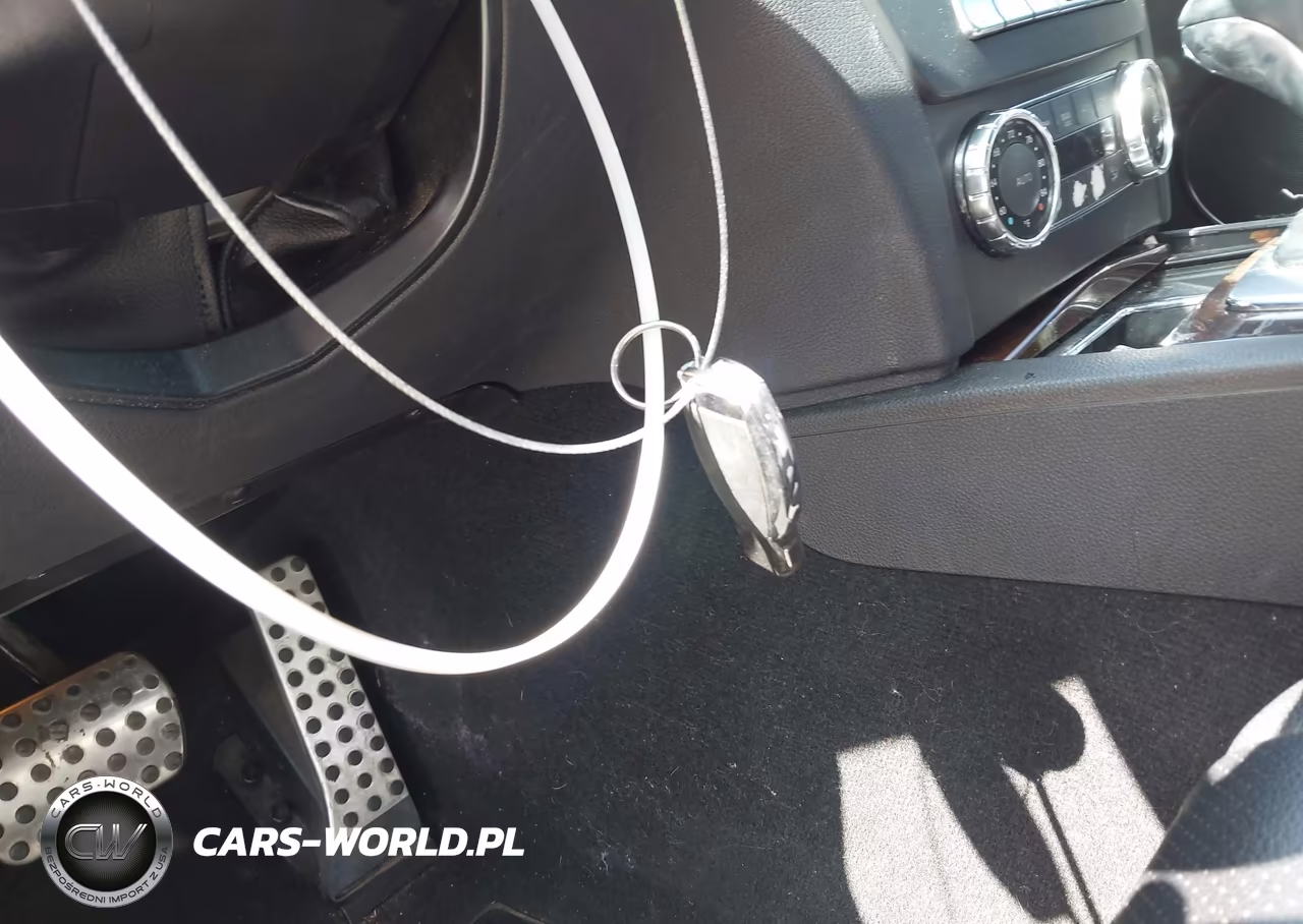 2012 Mercedes-Benz C 300 Sport 4Matic VIN:WDDGF8BB2CR238013 - 11