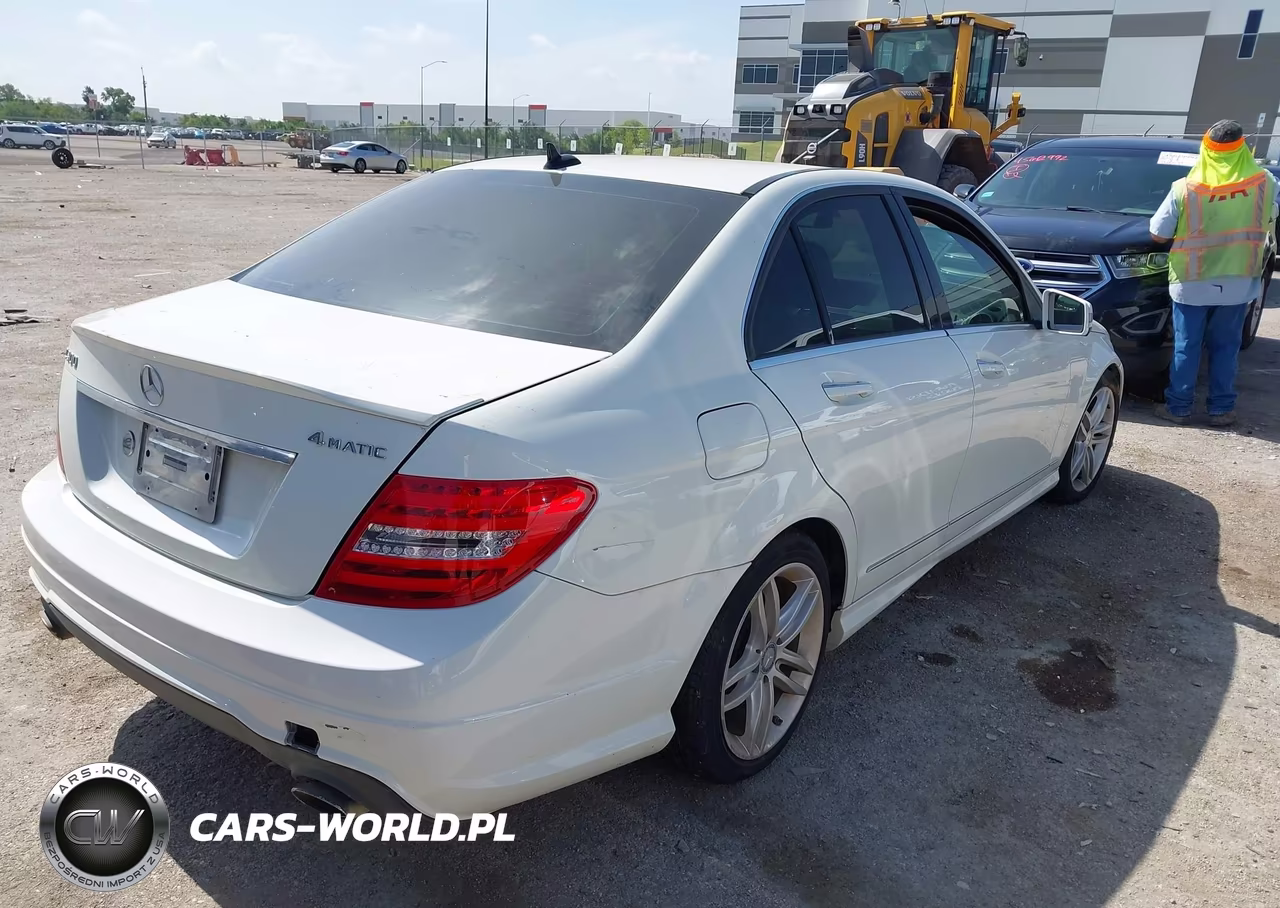 2012 Mercedes-Benz C 300 Sport 4Matic VIN:WDDGF8BB2CR238013 - 4