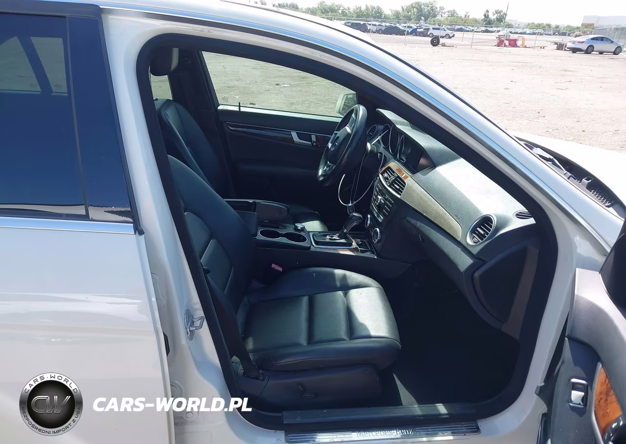 2012 Mercedes-Benz C 300 Sport 4Matic VIN:WDDGF8BB2CR238013 - 5