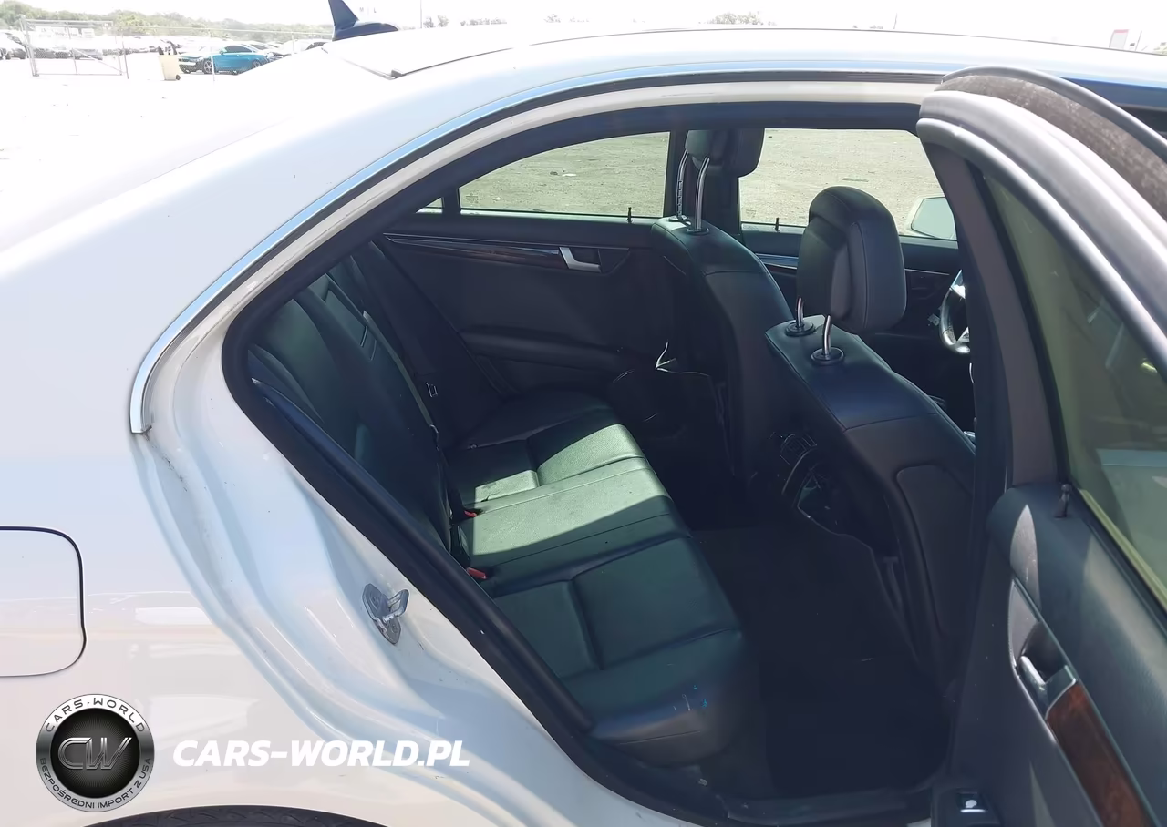 2012 Mercedes-Benz C 300 Sport 4Matic VIN:WDDGF8BB2CR238013 - 8