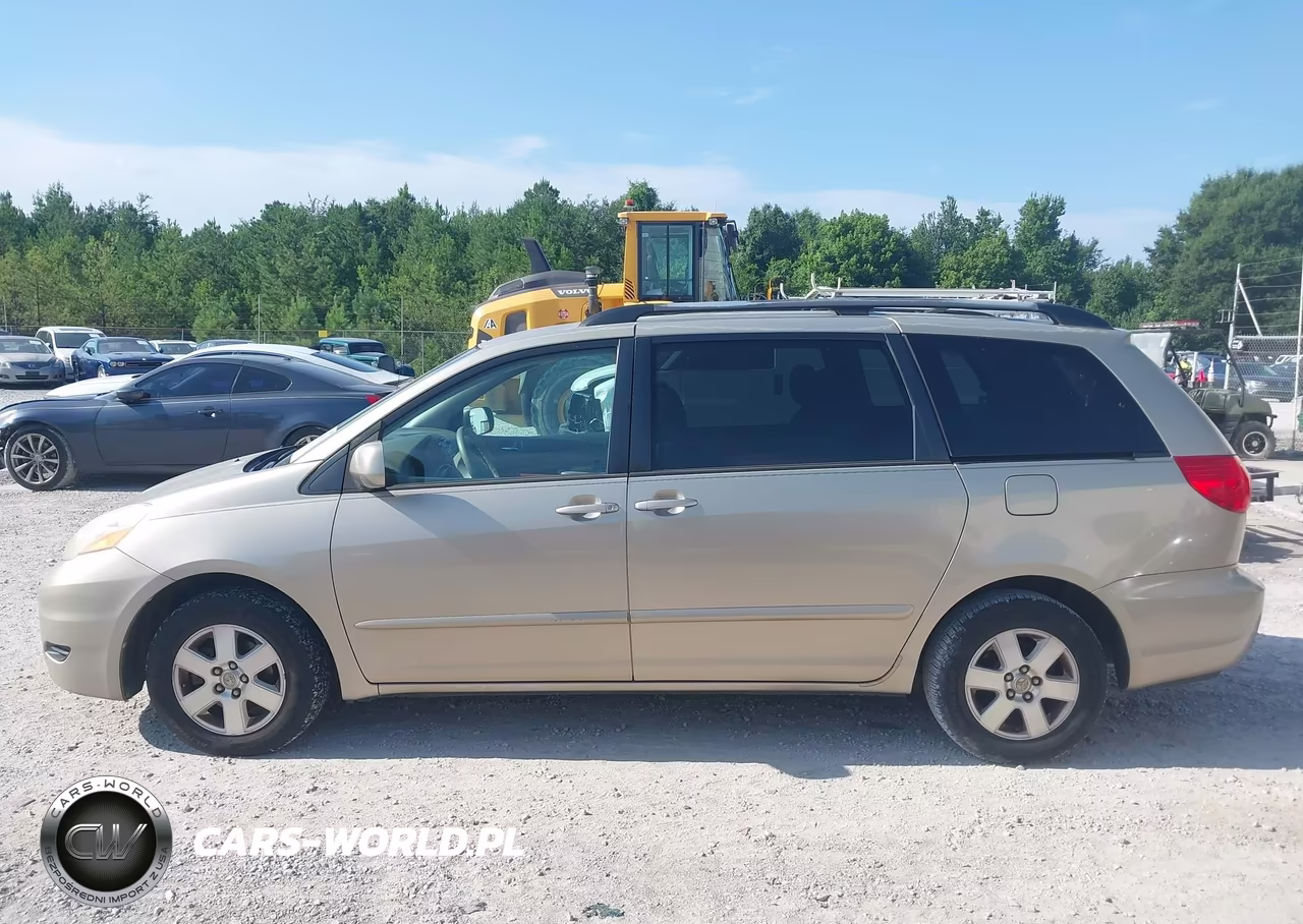 2010 Toyota Sienna Xle VIN:5TDYK4CC0AS318130 - 14