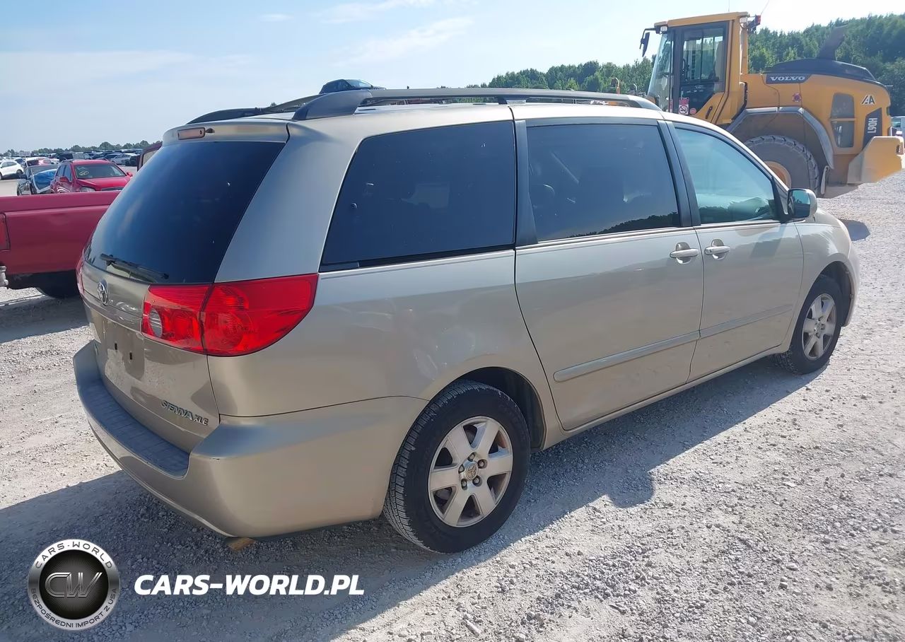 2010 Toyota Sienna Xle VIN:5TDYK4CC0AS318130 - 4