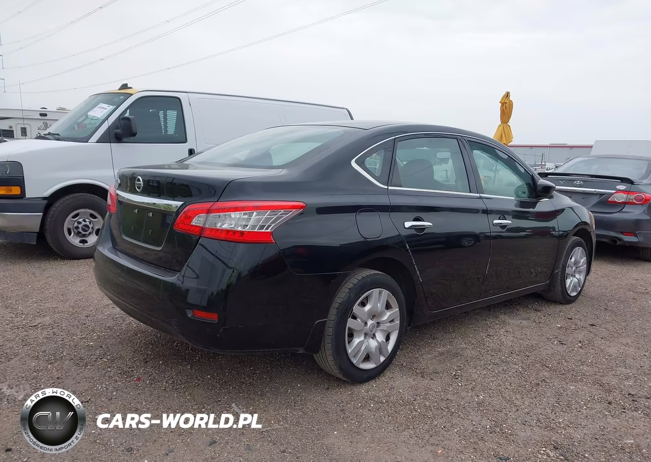 2015 Nissan Sentra S VIN:3N1AB7AP1FY302367 - 4