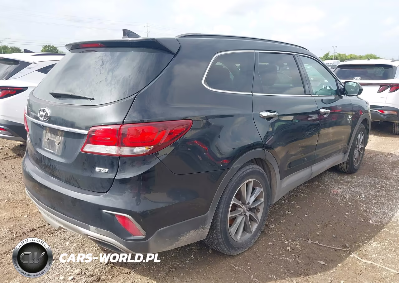 2017 Hyundai Santa Fe Se VIN:KM8SMDHF2HU239921 - 4