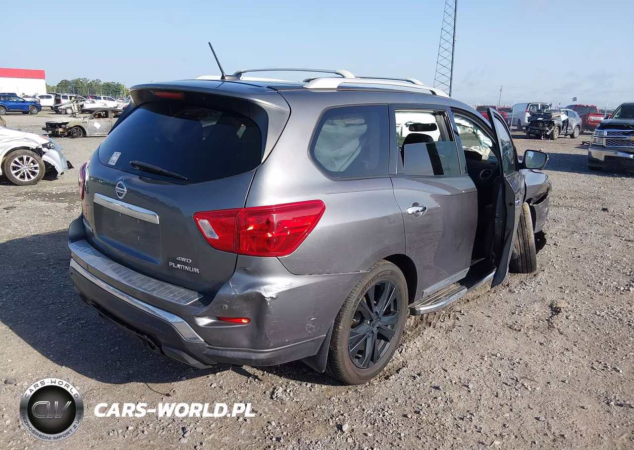 2018 Nissan Pathfinder Platinum VIN:5N1DR2MM1JC602496 - 4