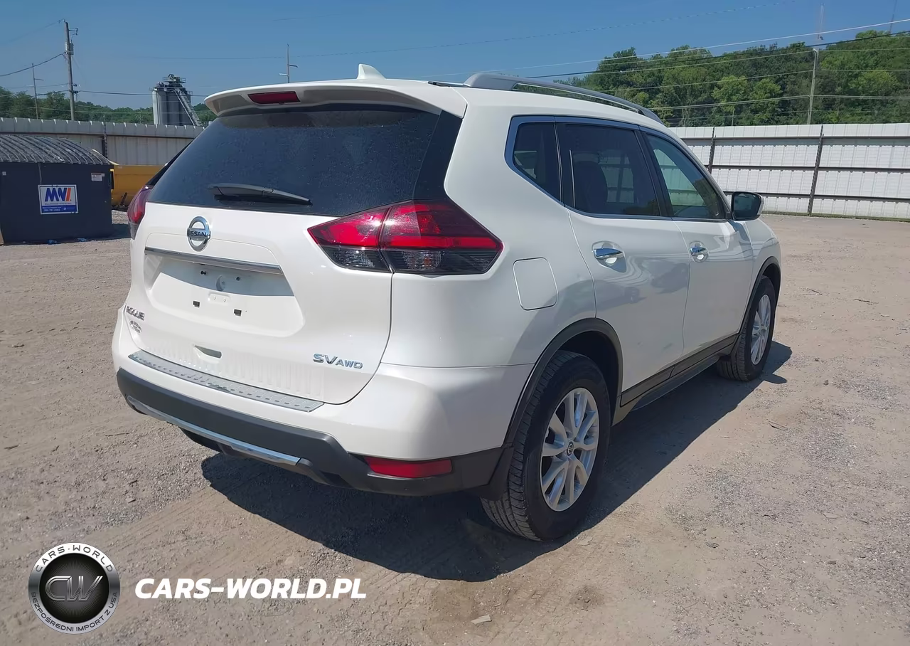 2017 Nissan Rogue Sv VIN:5N1AT2MV7HC881251 - 4