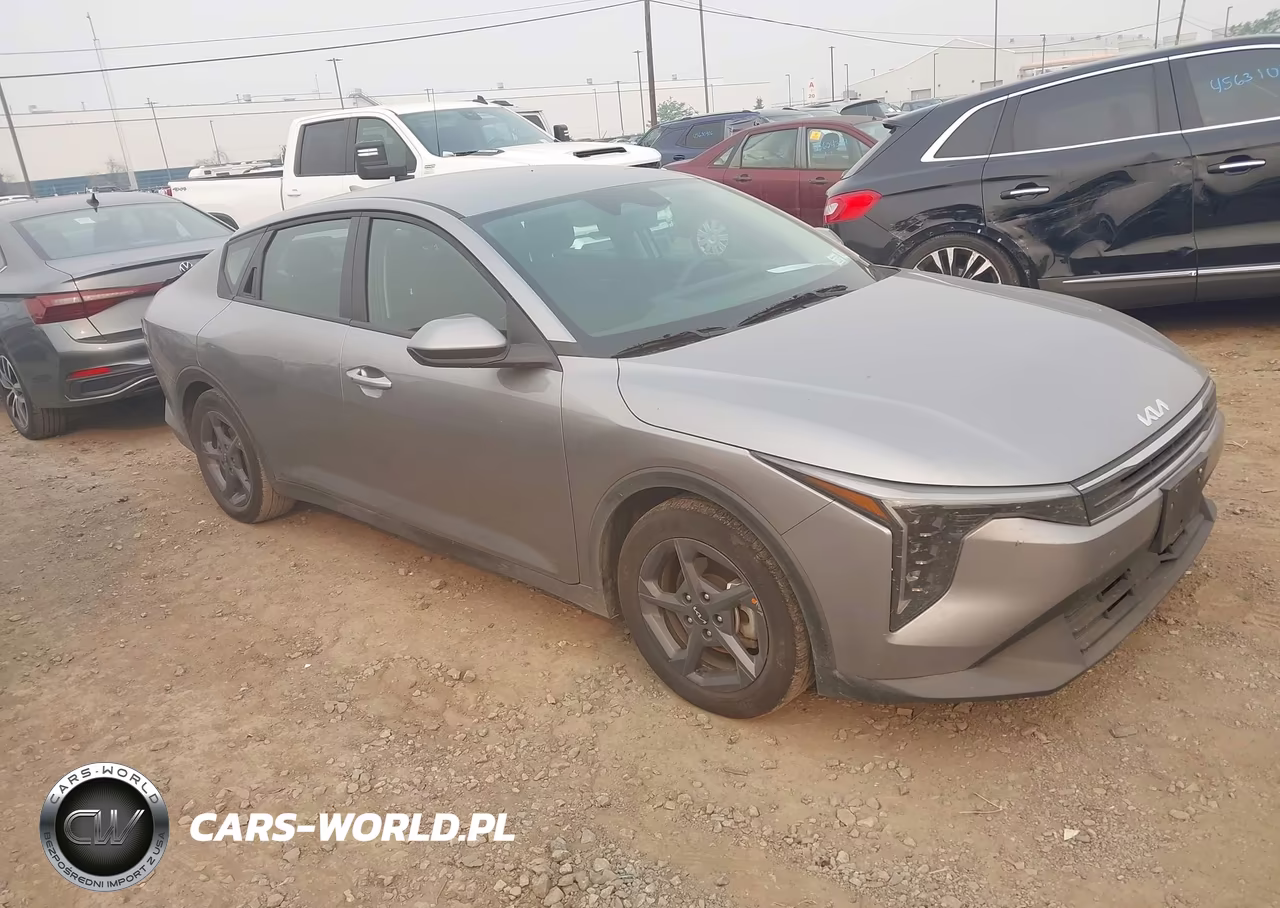 2026 Kia K4 Lxs VIN:3KPFT4DE7TE253939 - 1
