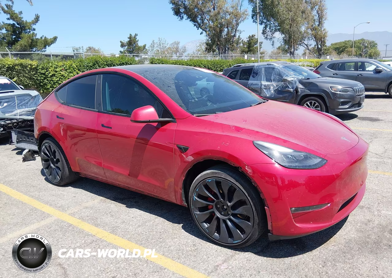 2023 Tesla Model Y Performance Dual Motor All-Wheel Drive – zdjęcie 1 z 17