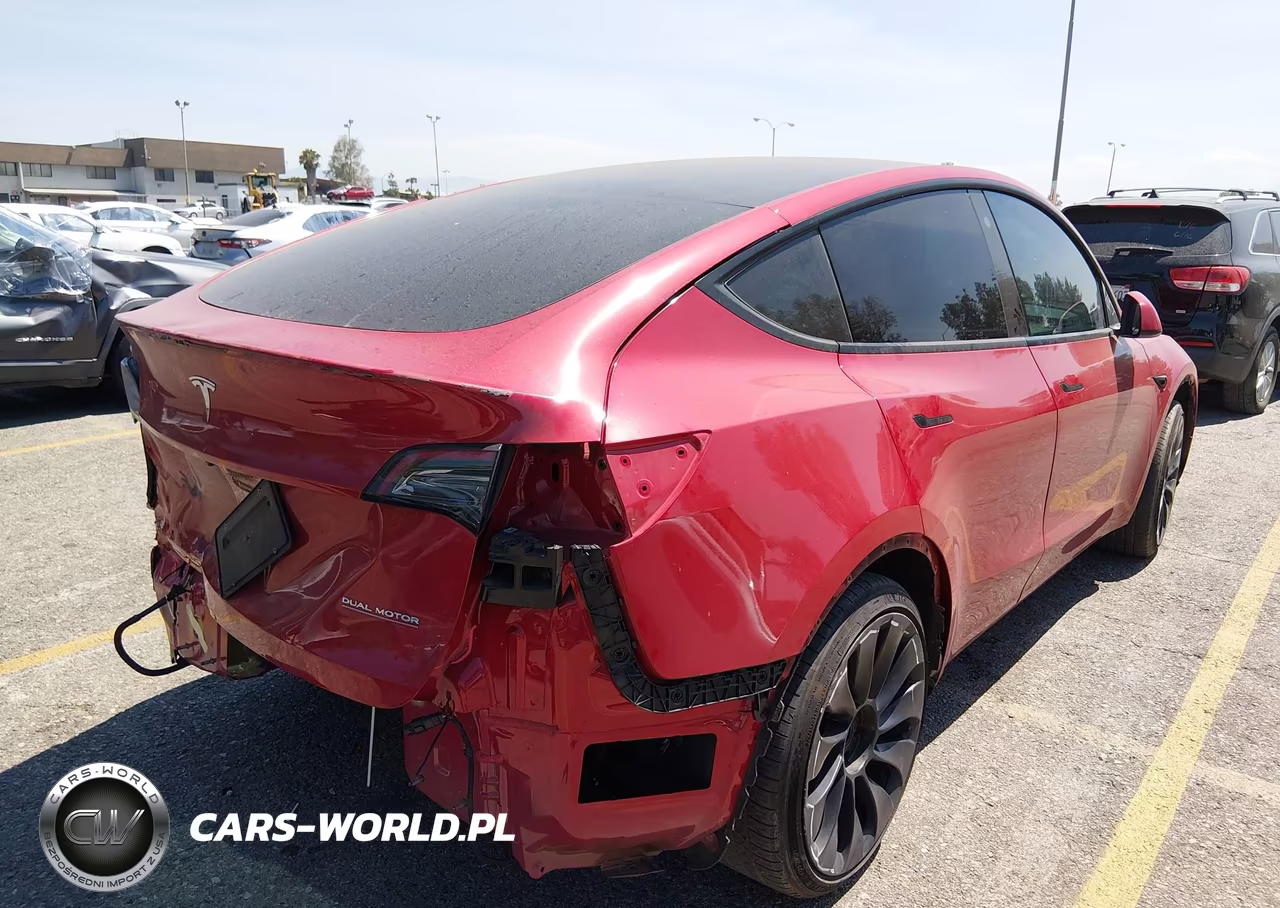 2023 Tesla Model Y Performance Dual Motor All-Wheel Drive VIN:7SAYGDEF4PF606371 - 4