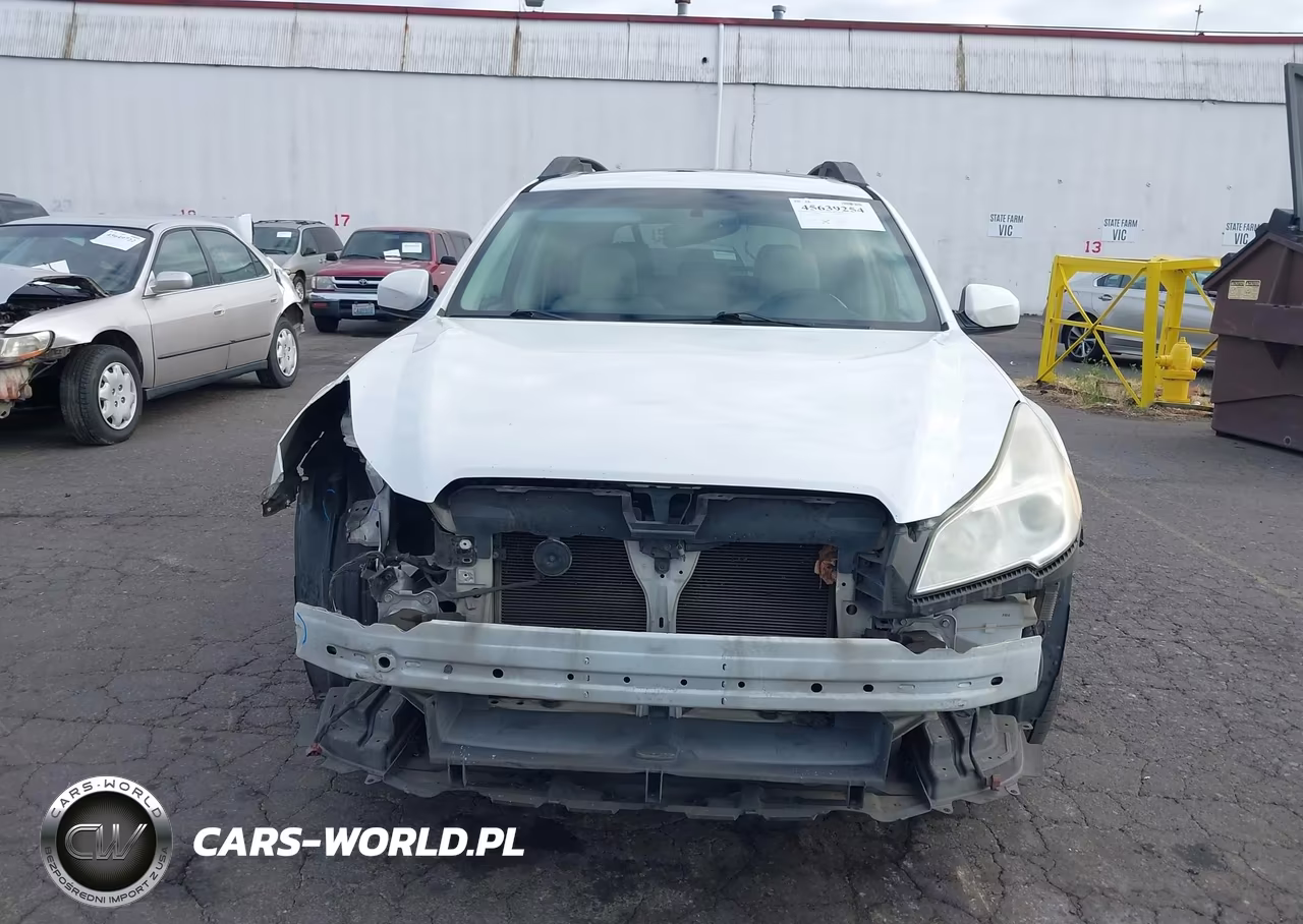 2014 Subaru Outback 2.5I Premium VIN:4S4BRBDCXE3239815 - 13