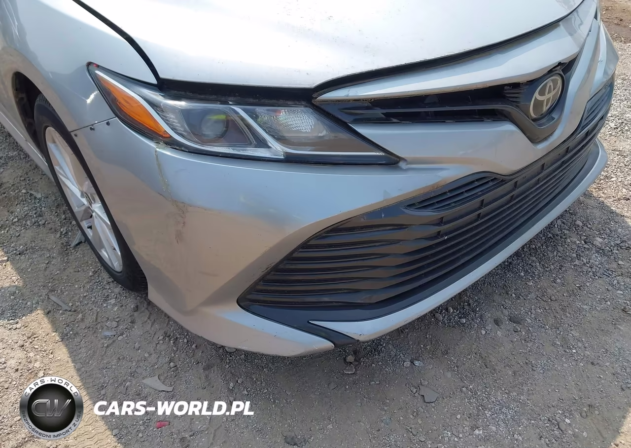2019 Toyota Camry Le VIN:4T1B11HK9KU238809 - 17