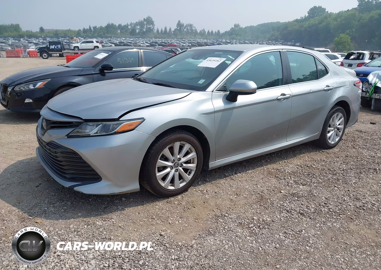 2019 Toyota Camry Le VIN:4T1B11HK9KU238809 - 2