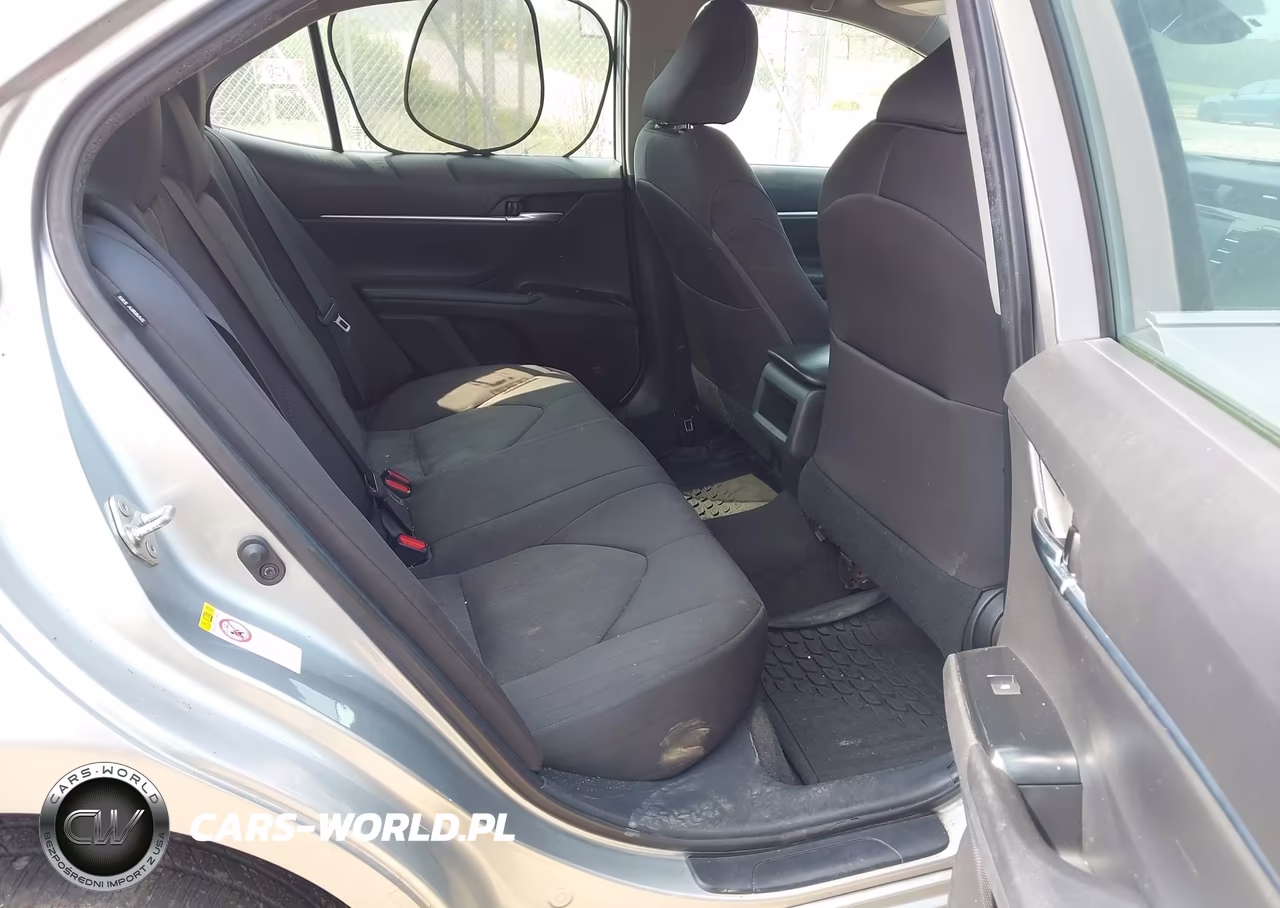 2019 Toyota Camry Le VIN:4T1B11HK9KU238809 - 8