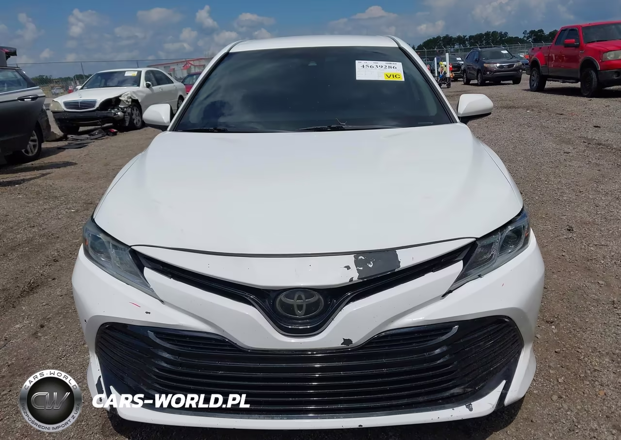 2020 Toyota Camry Le VIN:4T1C11AK8LU344622 - 13